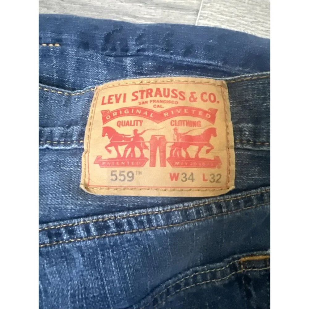 Levi's 559 Relaxed Straight Fit 34X32 Men’s Medium Wash Jeans